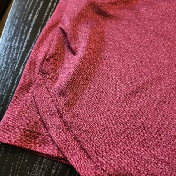 Virginia Tech T-Shirt - Picture 3 of 9